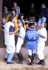 FinalknutschenSpringen0.JPG