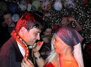 PartySchlange3.jpg