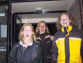 111-1187_IMG