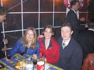 112-1218_IMG