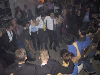 112-1242_IMG
