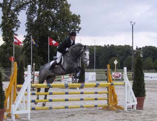 112-1272_IMG